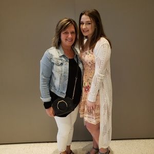 Meet your Posher, Debbie